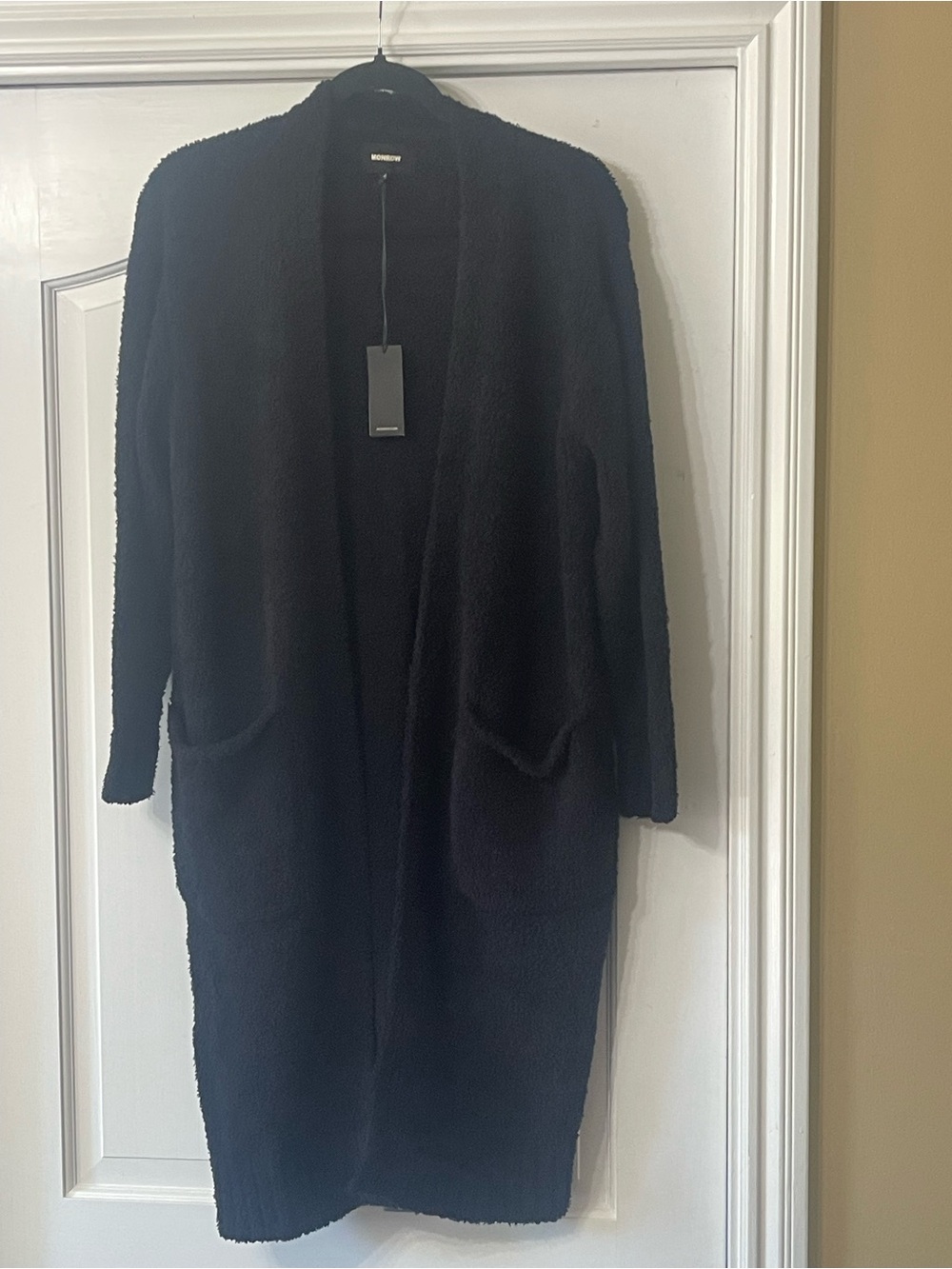 Monrow Black Fuzzy Knit Sweater - Black